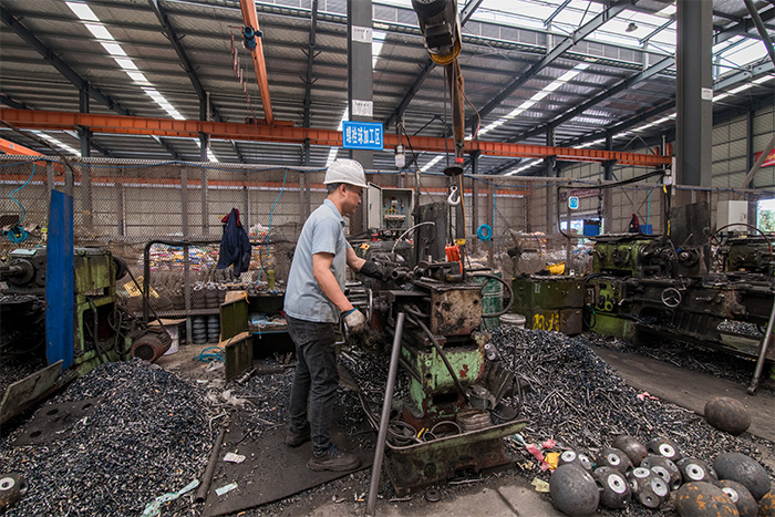 桂林网架配件-螺栓球加工车间